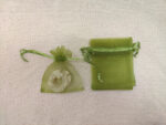 Маслинено зелени подаръчни торбички размер 7/9 см.
