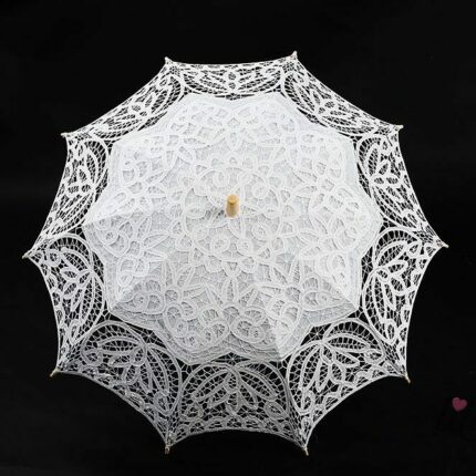 Бял декоративен чадър
