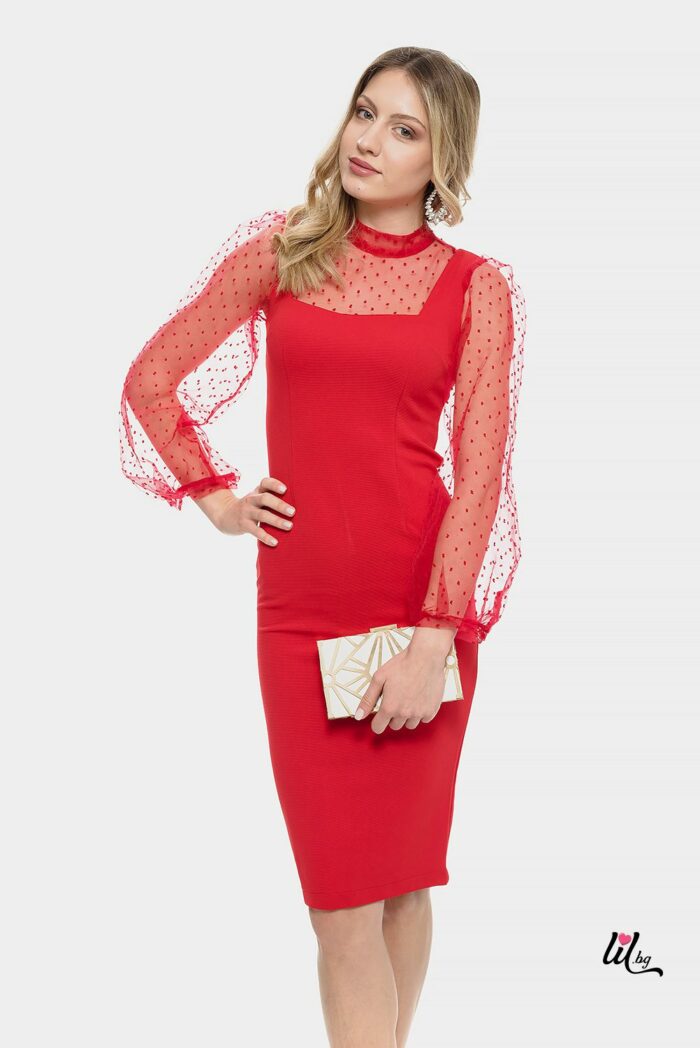 Червена рокля за бизнес дами