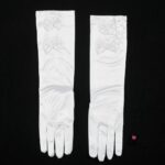 Бели сатенени ръкавици