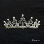 Сребриста корона с кристали