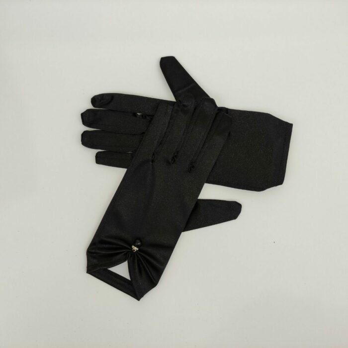 short black gloves