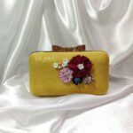Жълта чанта за бал с цветя К27